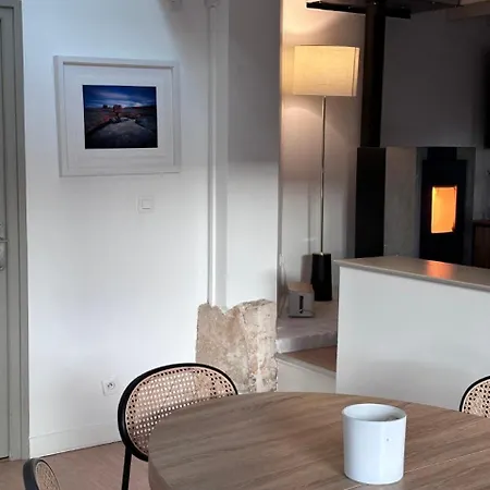 1h10 De Paris, Avec Piscine Chauffee Et Jacuzzi