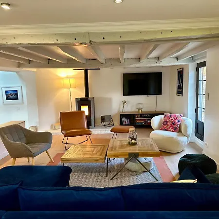 Villa 1h10 De Paris, Avec Piscine Chauffee Et Jacuzzi Mainneville