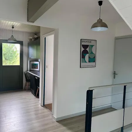 1h10 De Paris, Avec Piscine Chauffee Et Jacuzzi Villa