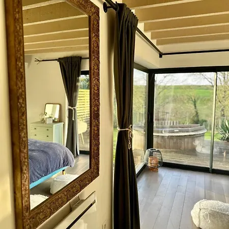 1h10 De Paris, Avec Piscine Chauffee Et Jacuzzi Villa