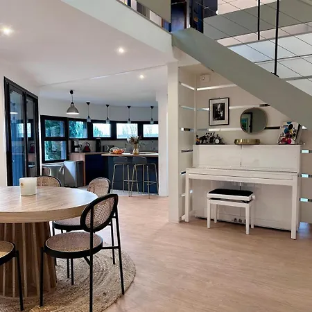 Villa 1h10 De Paris, Avec Piscine Chauffee Et Jacuzzi