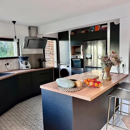 Villa 1h10 De Paris, Avec Piscine Chauffee
