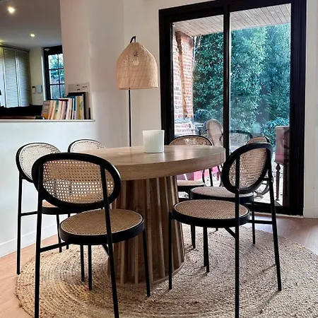 1h10 De Paris, Avec Piscine Chauffee Et Jacuzzi Mainneville