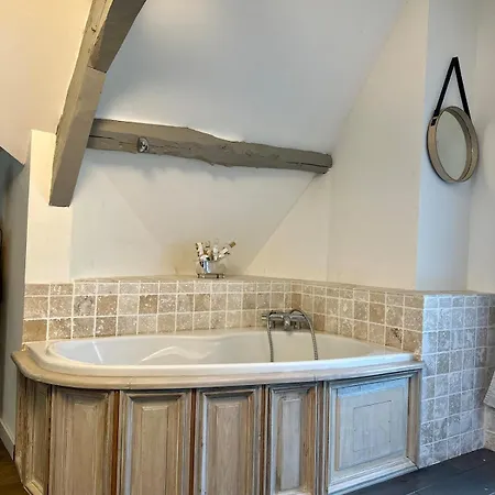 1h10 De Paris, Avec Piscine Chauffee Et Jacuzzi Villa *