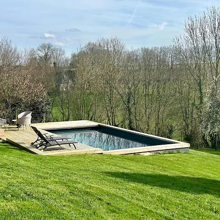 1h10 De Paris, Avec Piscine Chauffee Et Jacuzzi *