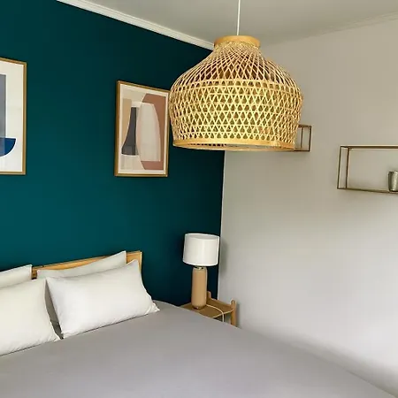 1h10 De Paris, Avec Piscine Chauffee Et Jacuzzi *