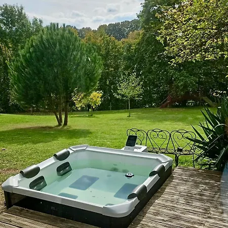 Villa 1h10 De Paris, Avec Piscine Chauffee Et Jacuzzi